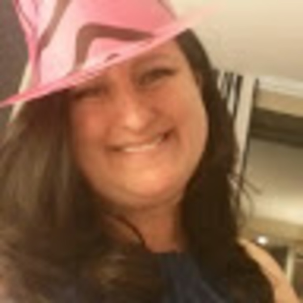 Meet your Posher, Enza